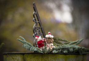 Christmas mics on the Garden sundial