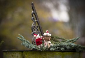 Christmas mics on the Garden sundial
