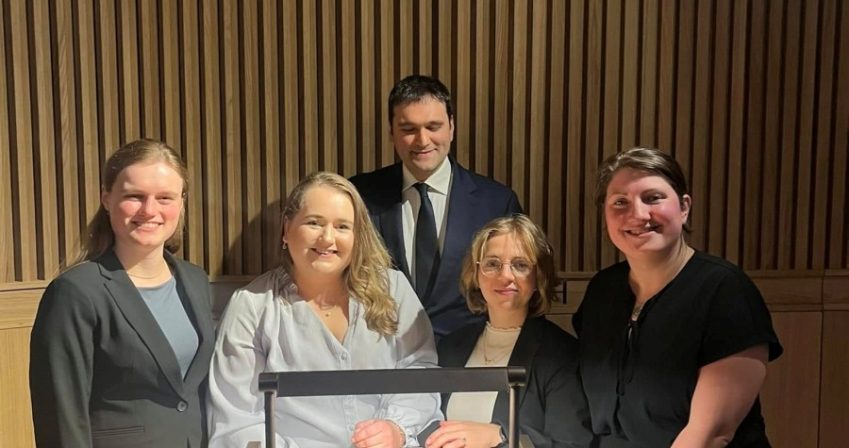 Team 2024 – Jesler van Houdt, Mollie Heywood, Alex Jamal, Colette Russell and Abbi Robinson – Show Debate 2024