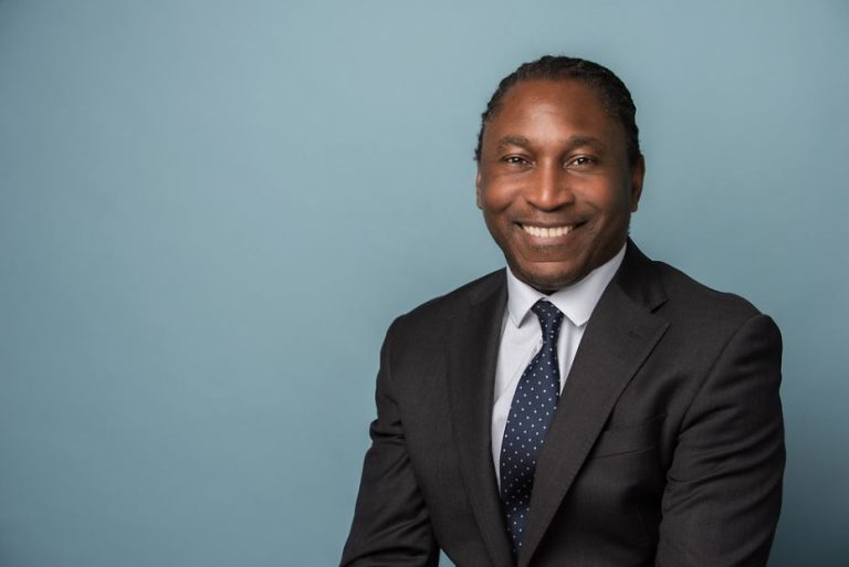 Leslie Thomas
