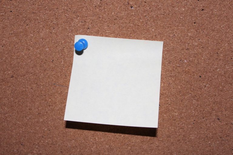 List, pin, post-it and memo